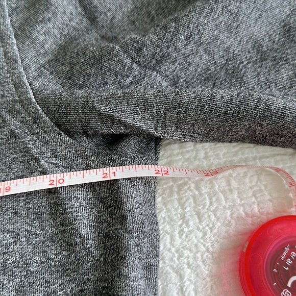 Alfani men’s quarter zip soft fabric in gray, size medium, great condition. - Picture 4 of 9